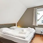 Landal Kasteeldomein De Cauberg *