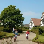 Landal Kasteeldomein De Cauberg Hotel *