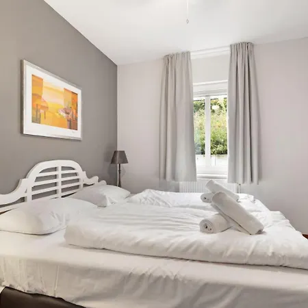 Landal Kasteeldomein De Cauberg *